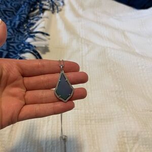 Kendra Scott Elegant Pendant Necklace